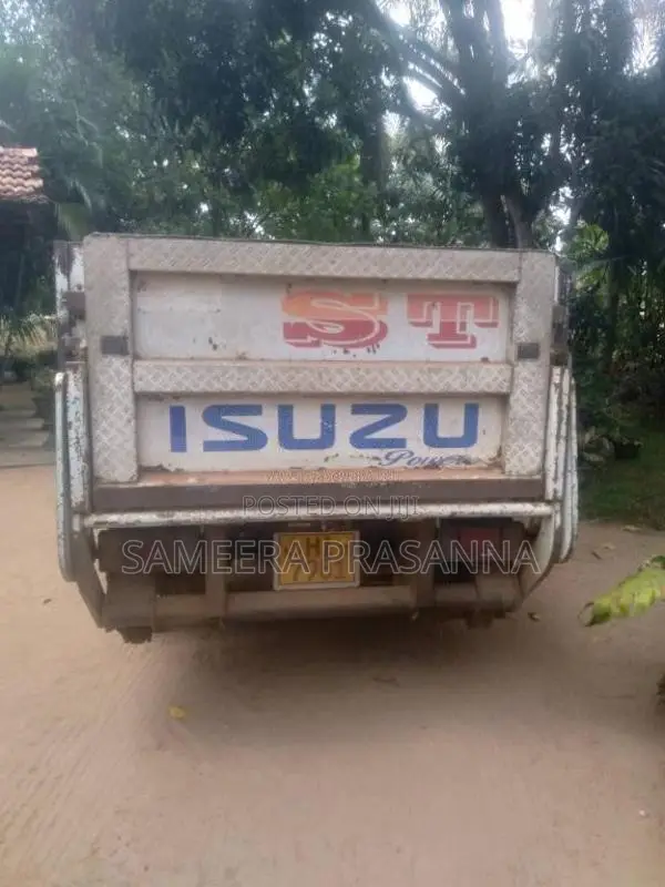 Isuzu ELF 1999 Lorry (Used)