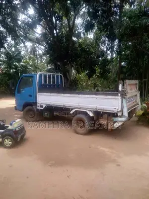 Isuzu ELF 1999 Lorry (Used)
