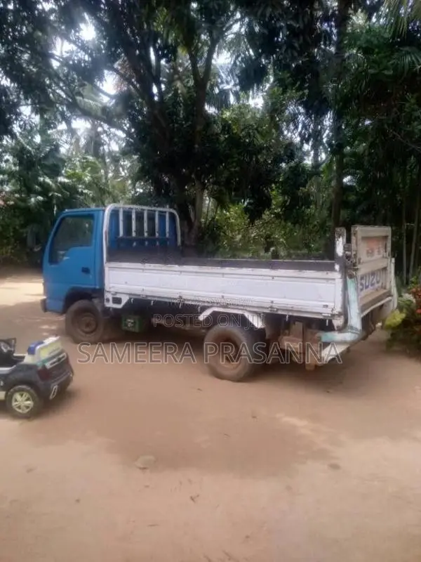 Isuzu ELF 1999 Lorry (Used)