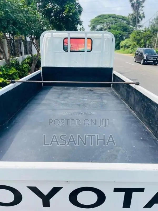 Toyota Dyna 2024 Lorry (Used)