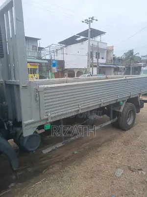 Tata ULTRA 812 2016 Lorry (Used)