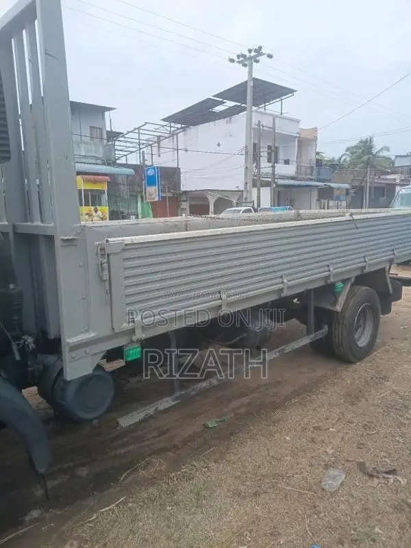 Tata ULTRA 812 2016 Lorry (Used)