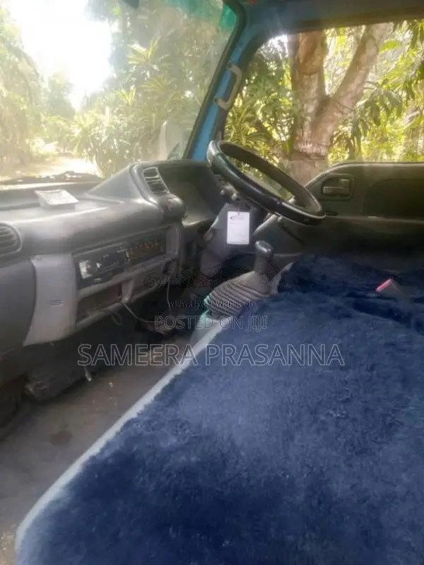 Isuzu ELF 1999 Lorry (Used)