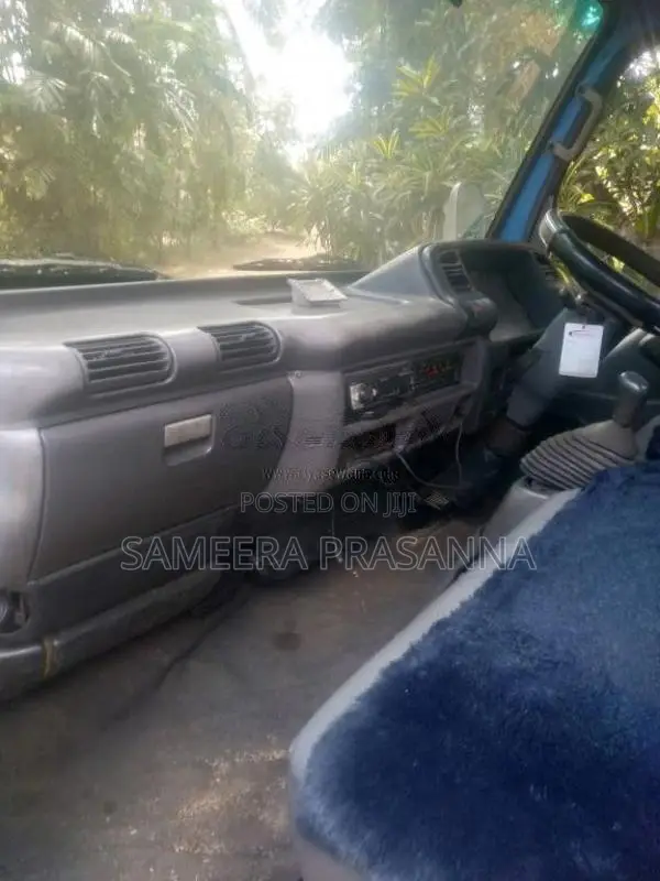 Isuzu ELF 1999 Lorry (Used)