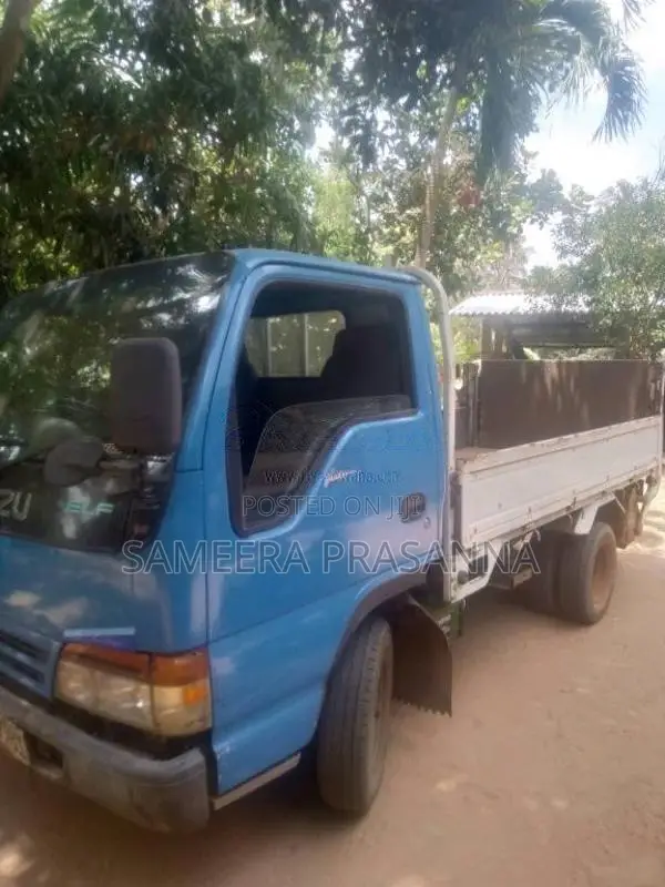 Isuzu ELF 1999 Lorry (Used)