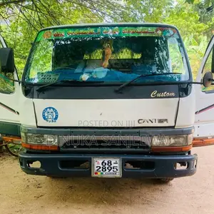 Mitsubishi Canter 1992 Lorry (Used)