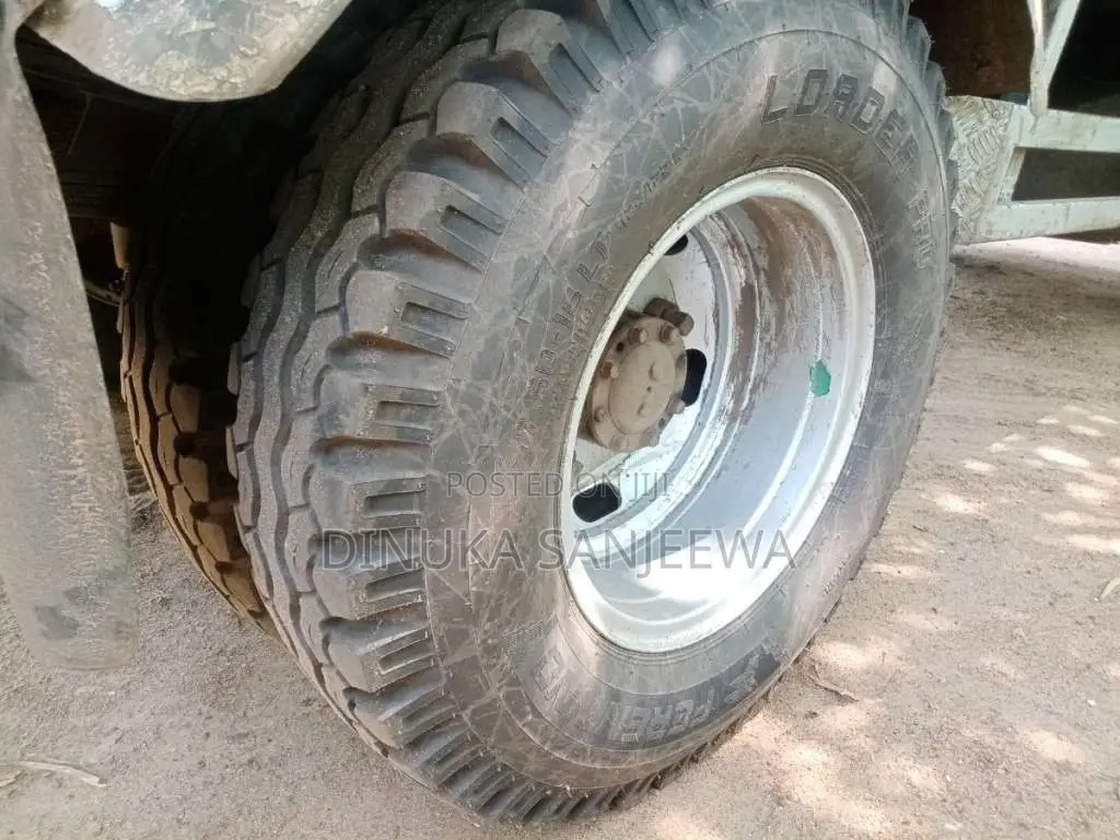 Mitsubishi Canter 1992 Lorry (Used)