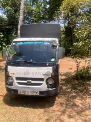 Tata Dimo Batta 2011 Lorry (Used)