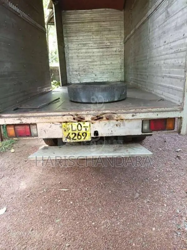 Mahindra Optimo 2017 Lorry (Used)