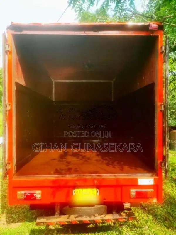 HINO Full Body 2015 Lorry (Used)