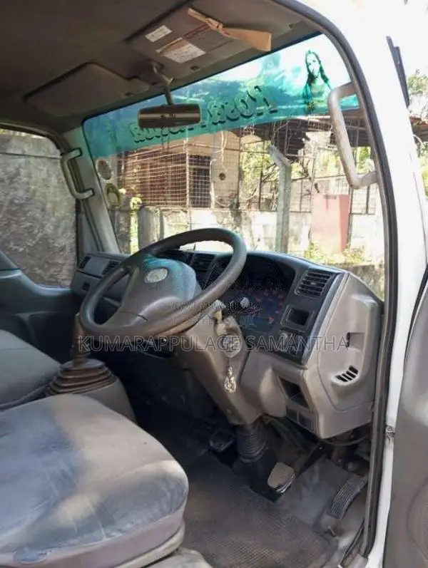 Mazda Titan 2005 Lorry (Used)