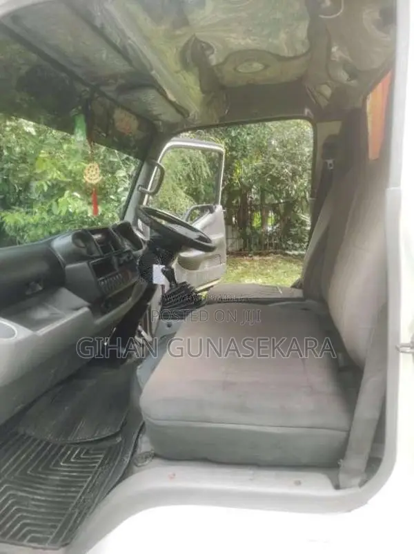 HINO Full Body 2015 Lorry (Used)