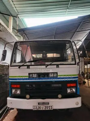 Ashok-Leyland 2518 Il 2017 Lorry (Used)
