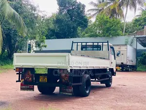 Eicher CANTER 2000 Lorry (Used)