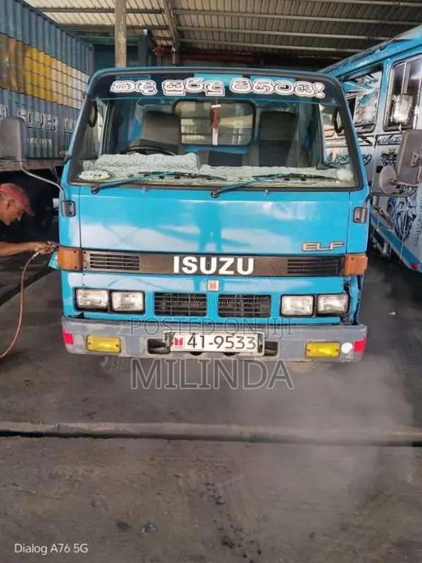 Isuzu ELF 1983 Lorry (Used)