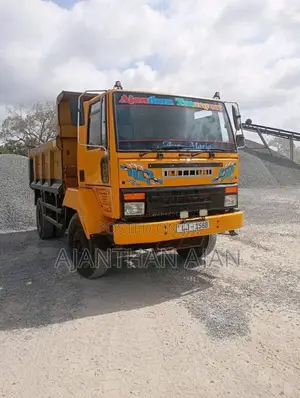 Ashok-Leyland Tipper 2011 Lorry (Used)