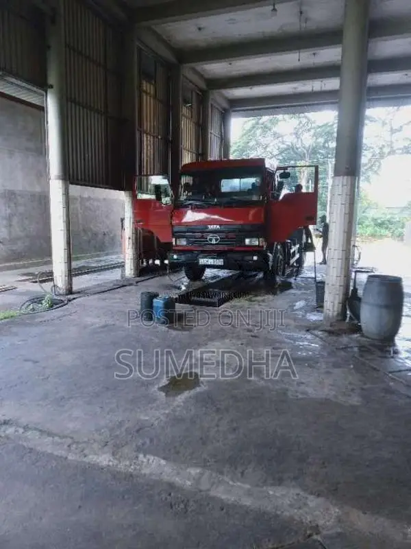 Tata Water Browser 2010 Lorry (Used)