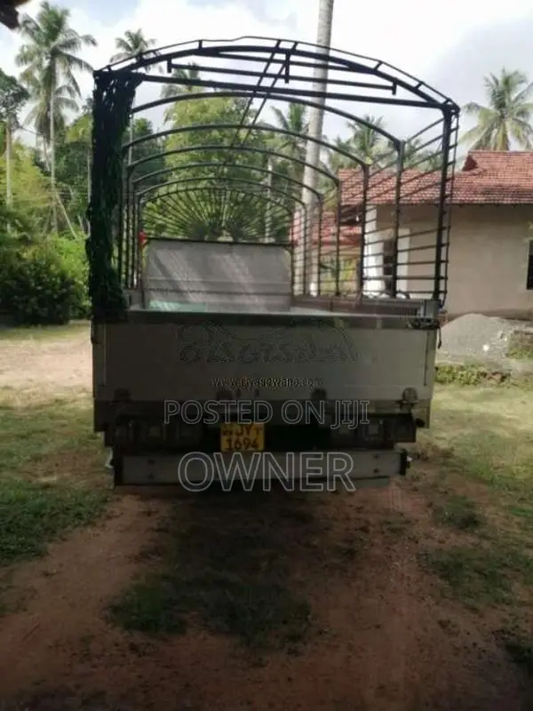 Isuzu ELF 14.5 2000 Lorry (Used)