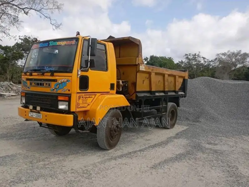 Ashok-Leyland Tipper 2011 Lorry (Used)