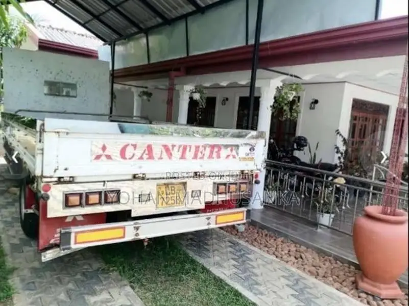 Mitsubishi Canter 2003 Lorry (Used)