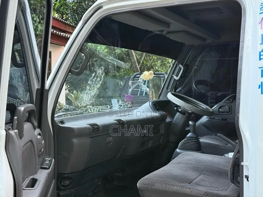 Isuzu NPR 350 1999 Lorry (Used)