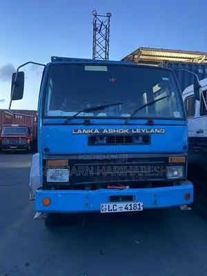 Ashok-Leyland Ten Wheel 2006 Lorry (Used)