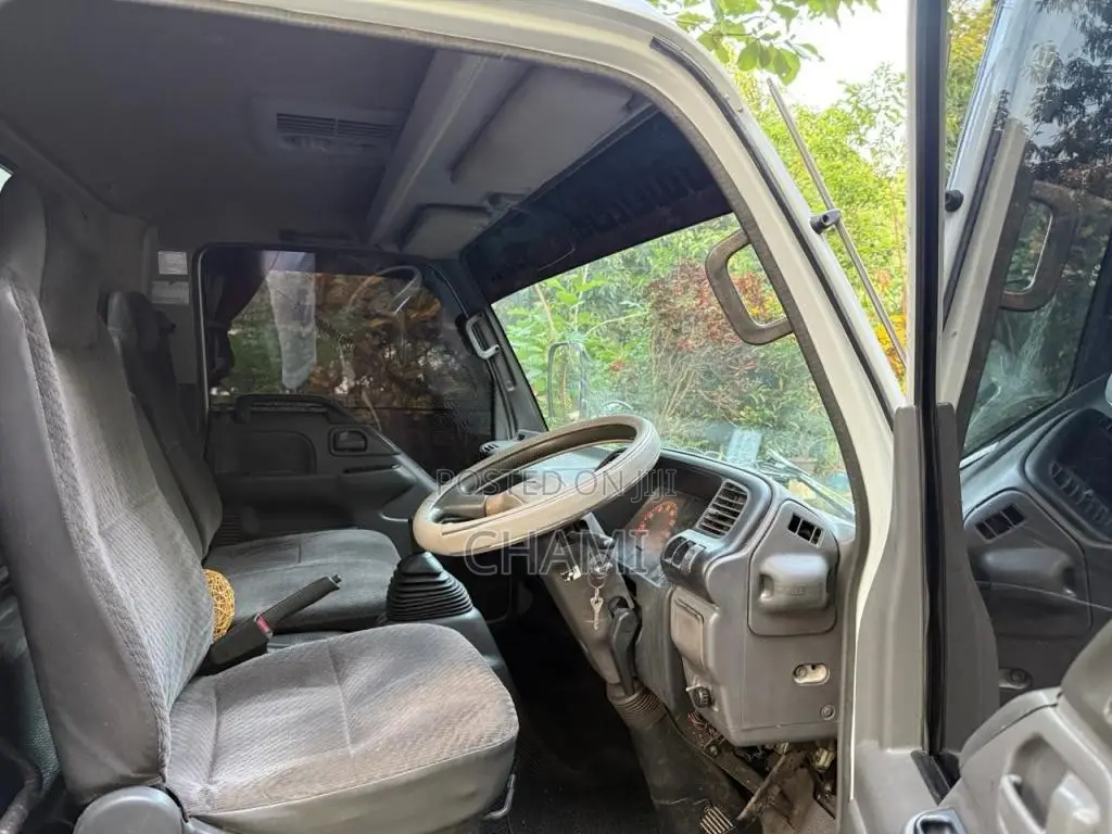Isuzu NPR 350 1999 Lorry (Used)