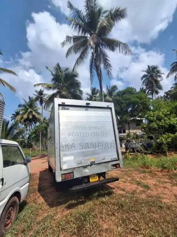 Isuzu Full Body 2005 Lorry (Used)