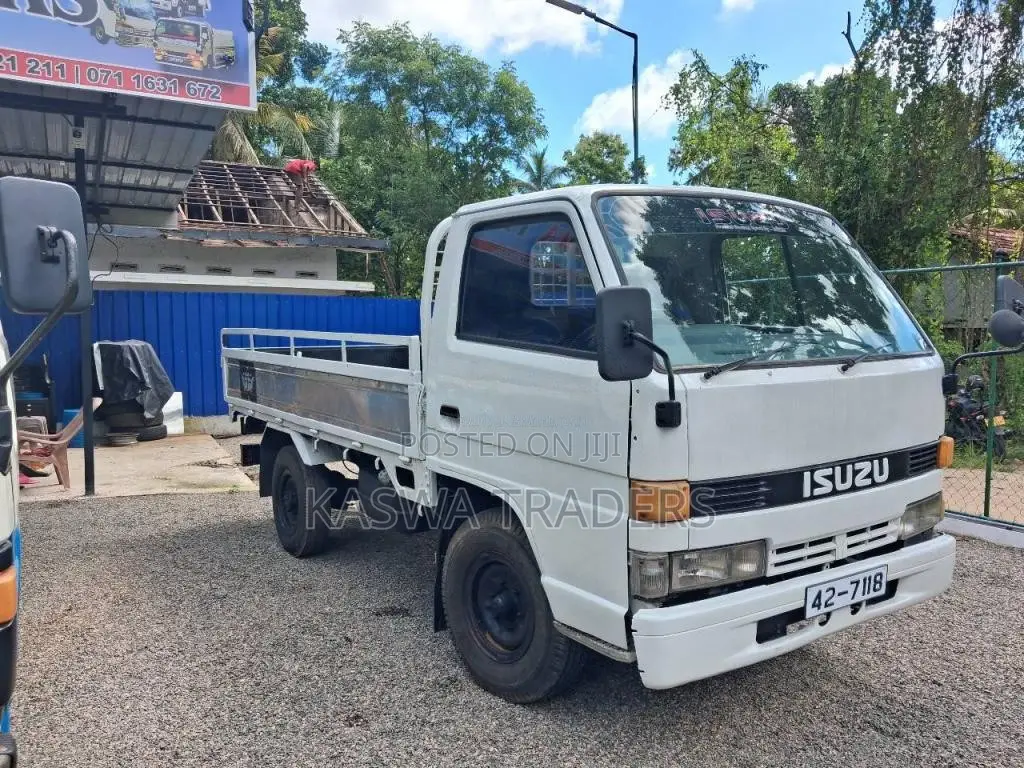 Isuzu ELF 1980 Lorry (Used)