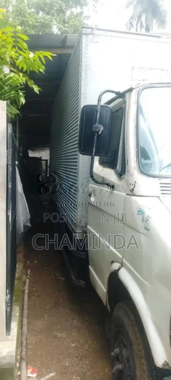 Tata Aluminum Body 14 5 1995 Lorry (Used)