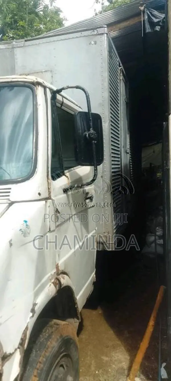 Tata Aluminum Body 14 5 1995 Lorry (Used)