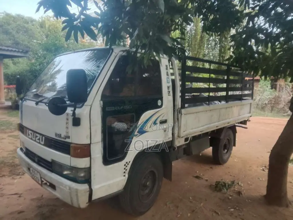 Isuzu ELF 1984 Lorry (Used)