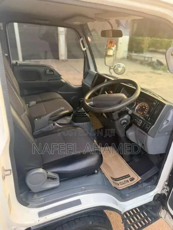 Isuzu ELF 2012 Lorry (Used)