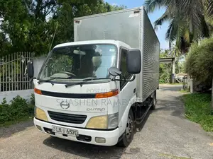 Toyota Hino Dyna Elf 14 5 Full Body 2001 Lorry (Used)