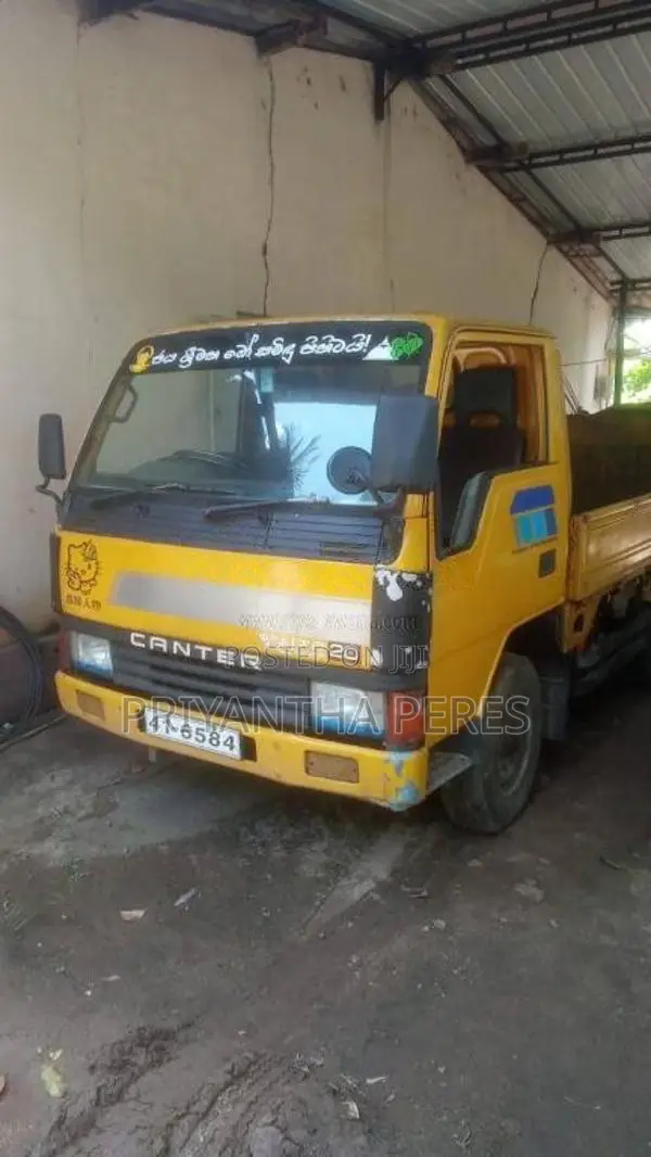 Mitsubishi Canter 1982 Lorry (Used)