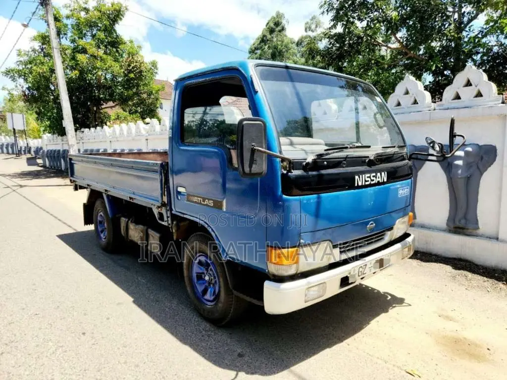 Nissan Atlas QD32 2003 Lorry (Used)