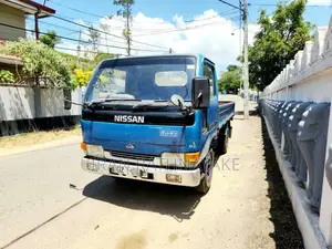 Nissan Atlas QD32 2003 Lorry (Used)