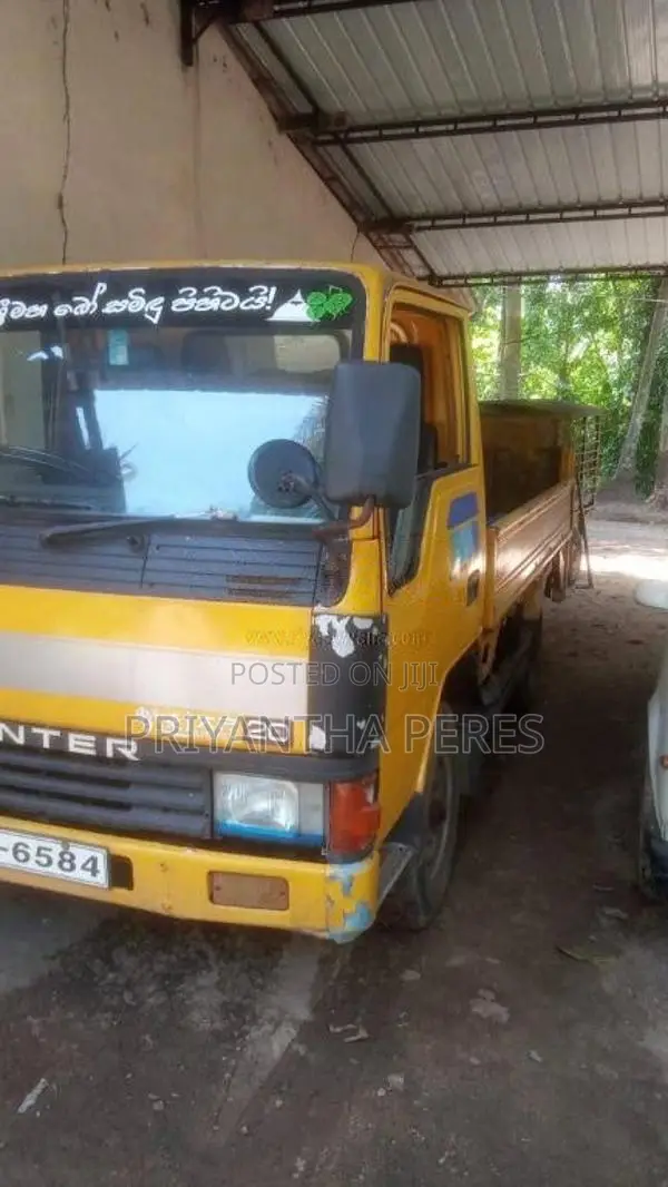 Mitsubishi Canter 1982 Lorry (Used)