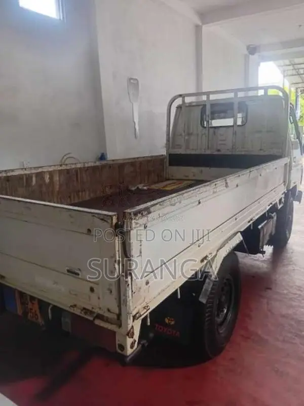 Toyota Dyna 1994 Lorry (Used)