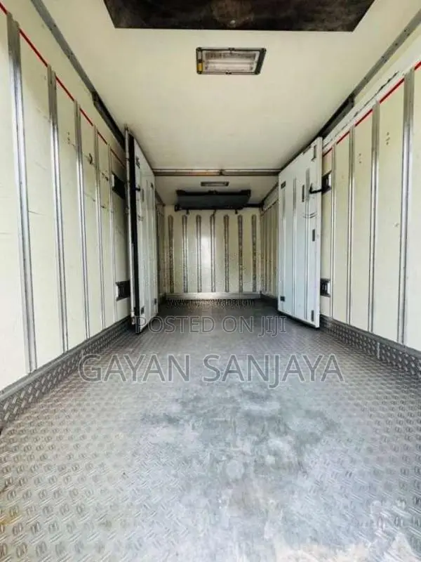 Isuzu Freezer 2014 Lorry (Used)