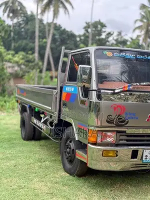 Mitsubishi Canter 1981 Lorry (Used)