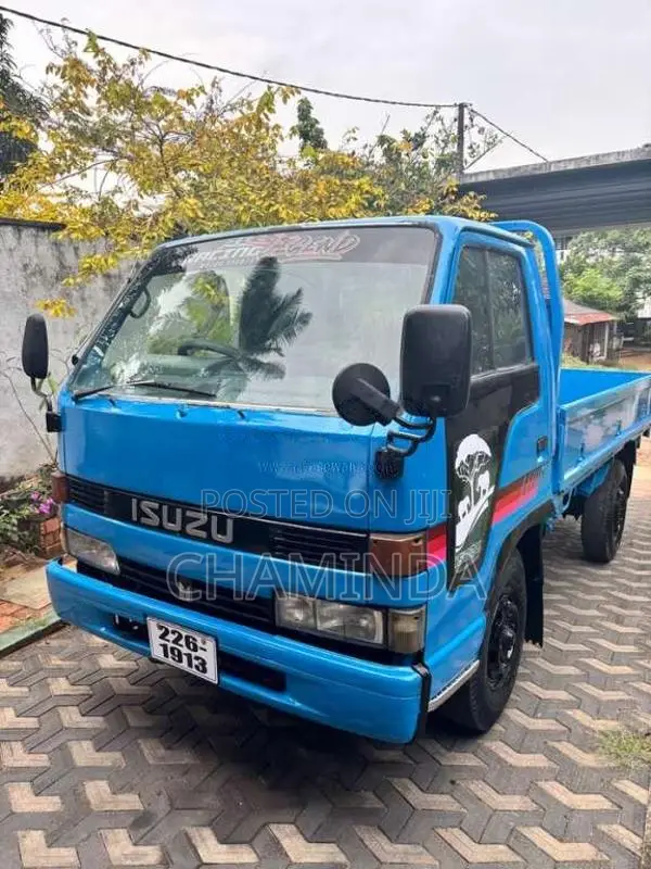 Isuzu ELF 1993 Lorry (Used)