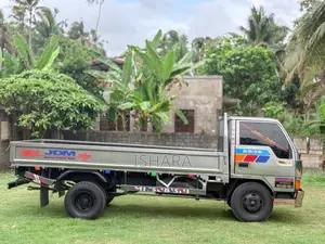 Mitsubishi Canter 1981 Lorry (Used)