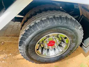 Isuzu Freezer 2014 Lorry (Used)