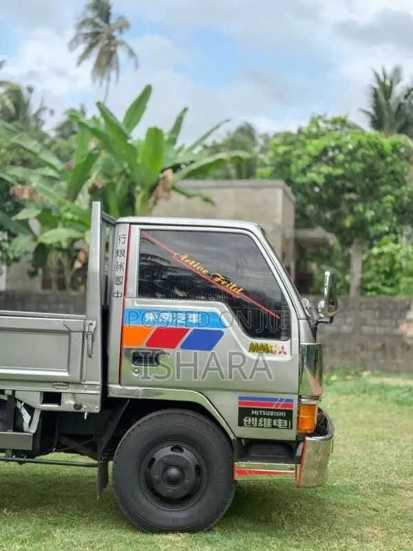 Mitsubishi Canter 1981 Lorry (Used)