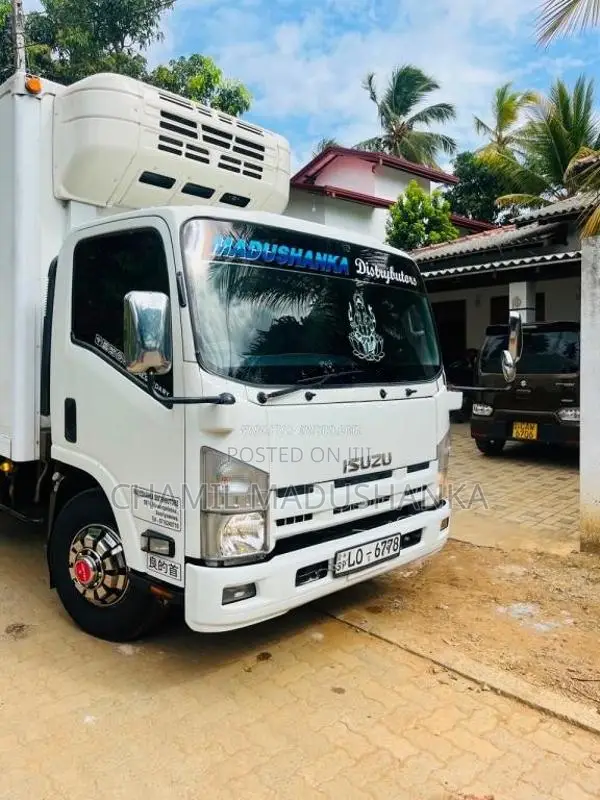 Isuzu Freezer 2014 Lorry (Used)