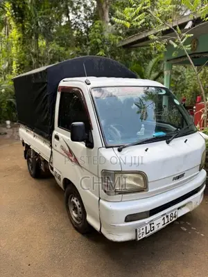Daihatsu Hijet 2002 Lorry (Used)
