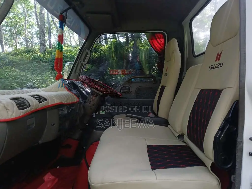 Isuzu Tipper 1999 Lorry (Used)