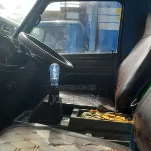 Isuzu NPR 1989 Lorry (Used)