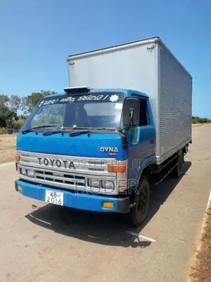 Toyota Dyna 1995 Lorry (Used)